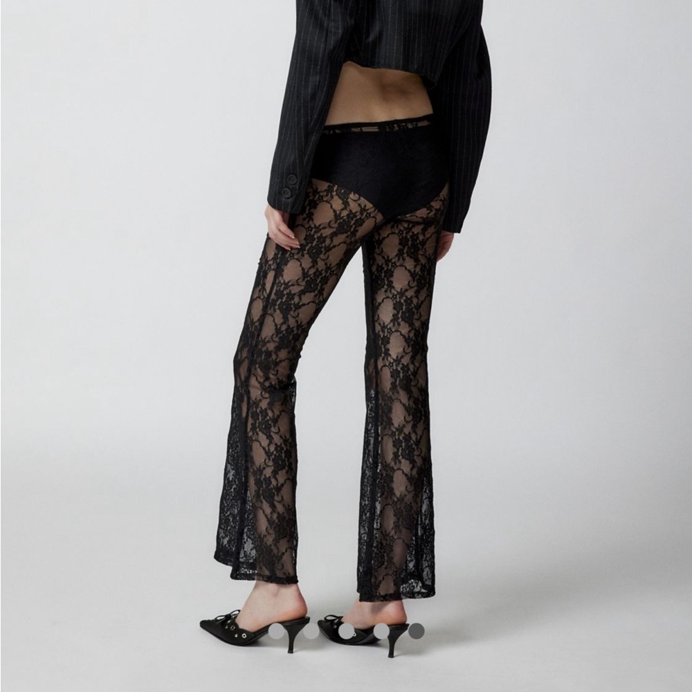 NWT Urban Outfitters Size Medium Lace-to-Waist Flare Pant in Black - Picture 4 of 5
